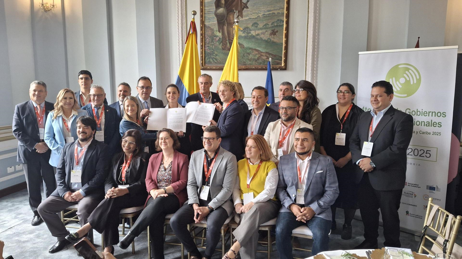 Foto Declaración Final IV Foro Bogotà